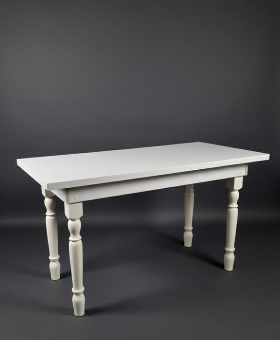 Продается стол деревянный