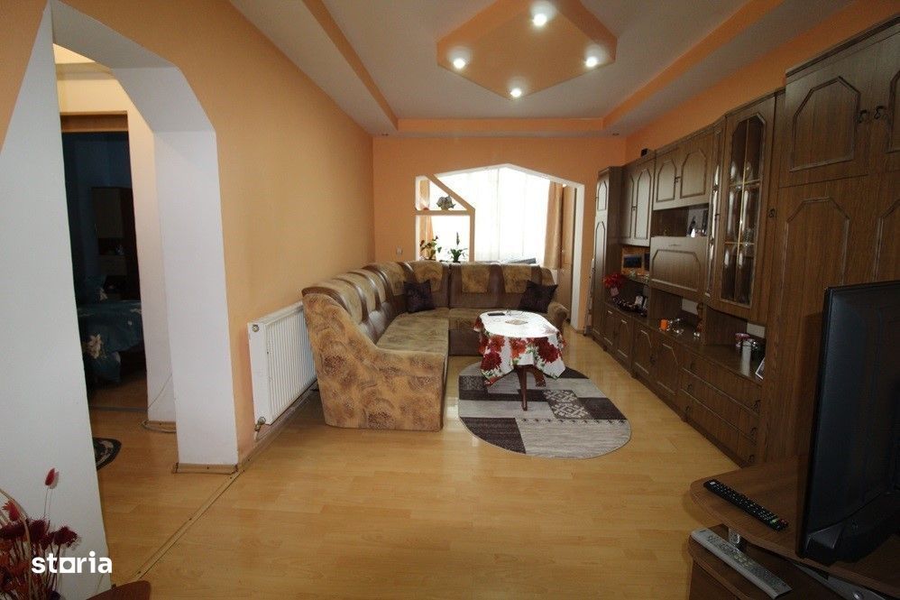 Vând apartament 2 camere în Hunedoara, zona Micro2-Lidl, parter, 44mp