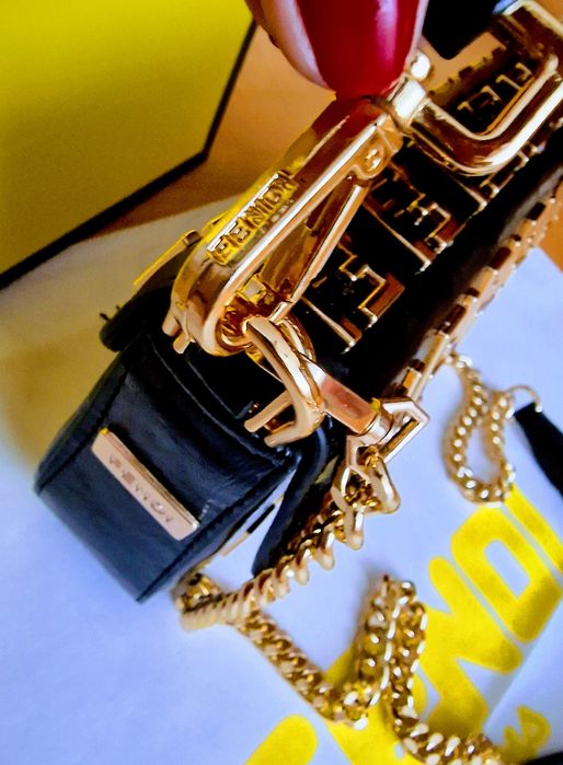 Geanta Fendi piele naturala 100%,card,saculet, certificat