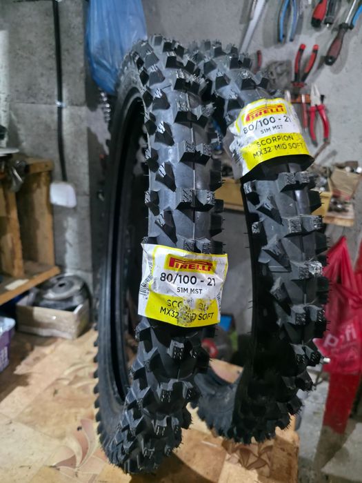 2 bucati 80 100 21 Pirelli Scorpion MidSoft  (90 90 21 )