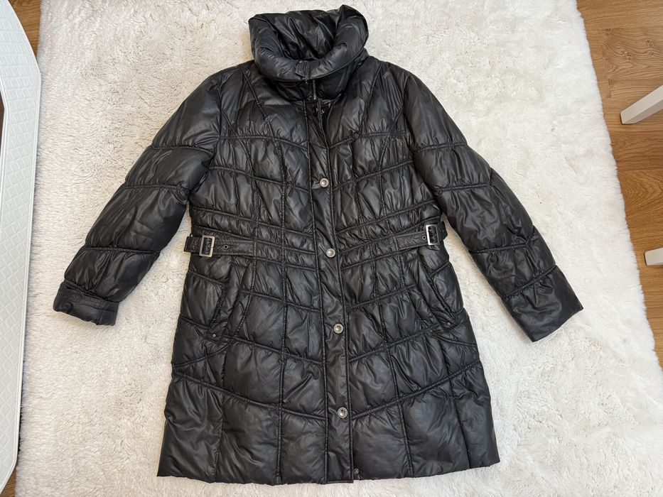 Geaca neagra lunga
