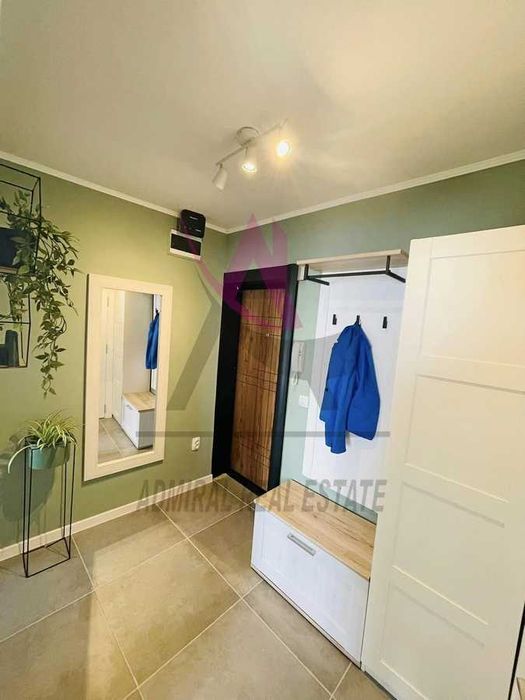 Дава се под наем Двустаен апартамент в Варна, Център - 70 кв.м за 700 € - Снимка #2