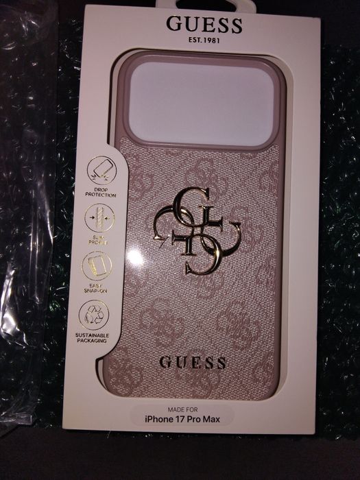 Vând husa guess ( noua)iphone 17 pro max