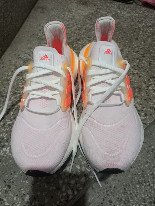 Маратонки дамски Adidas Ultraboost