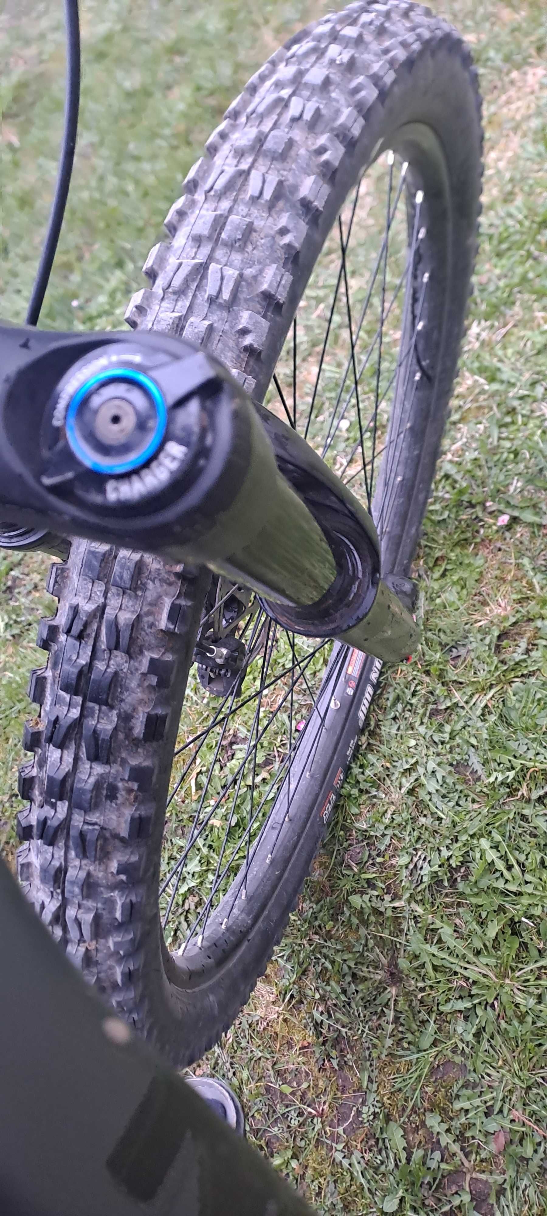 Вилкa RockShox Yari Rc