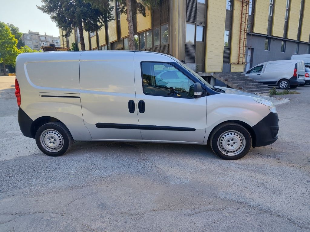 Нов внос OPEL COMBO Maxi