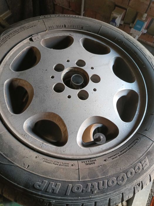 Четири оригинални джанти  за Мерцедес 124 с гуми