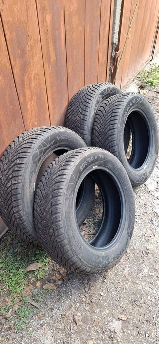 Зимни гуми Vredestein, 205/60 R16 , 4 броя