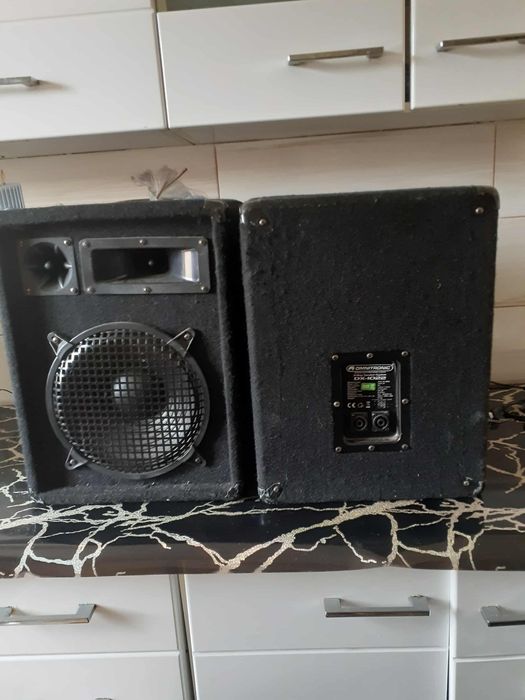 Vind sau schimb boxe  cu diferite obiecte