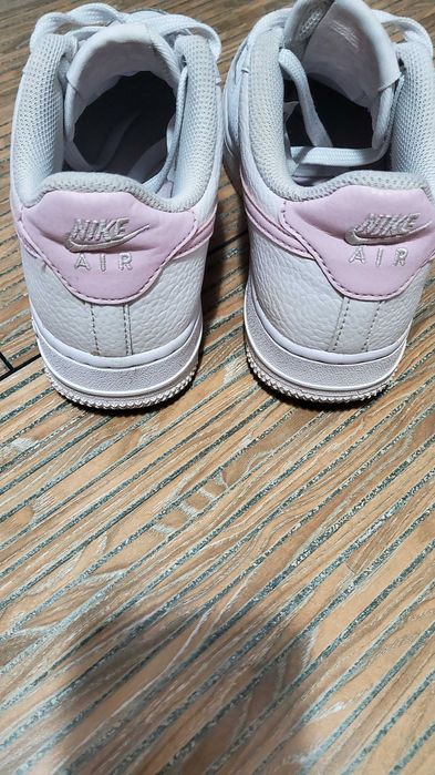 Adidasi Nike marimea 35