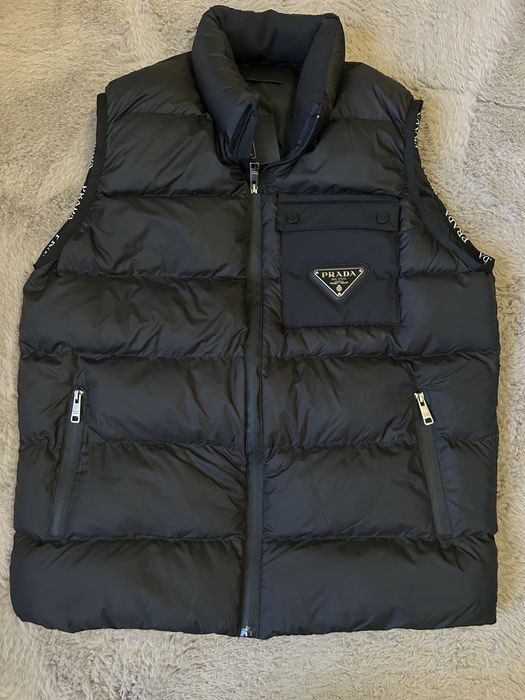 Елеци Prada и Burberry