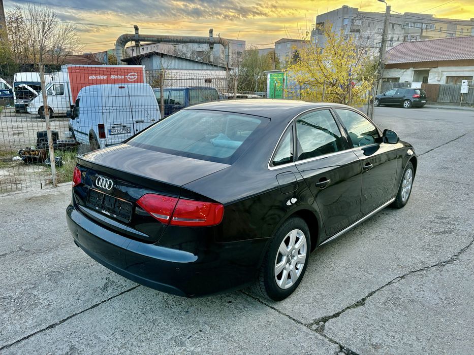 Audi A4 Berlină , 2.0 143CP, 210.000km an.2009 , carte RO facută