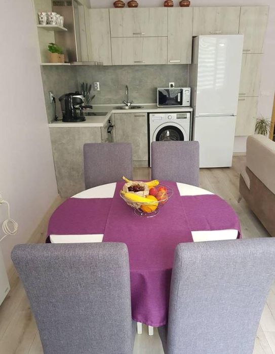 Дава се под наем Двустаен апартамент в Бургас, Лазур - 70 кв.м за 663 € - Снимка #4