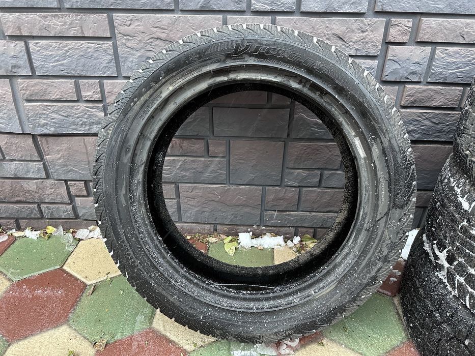 Зимние шины R 17