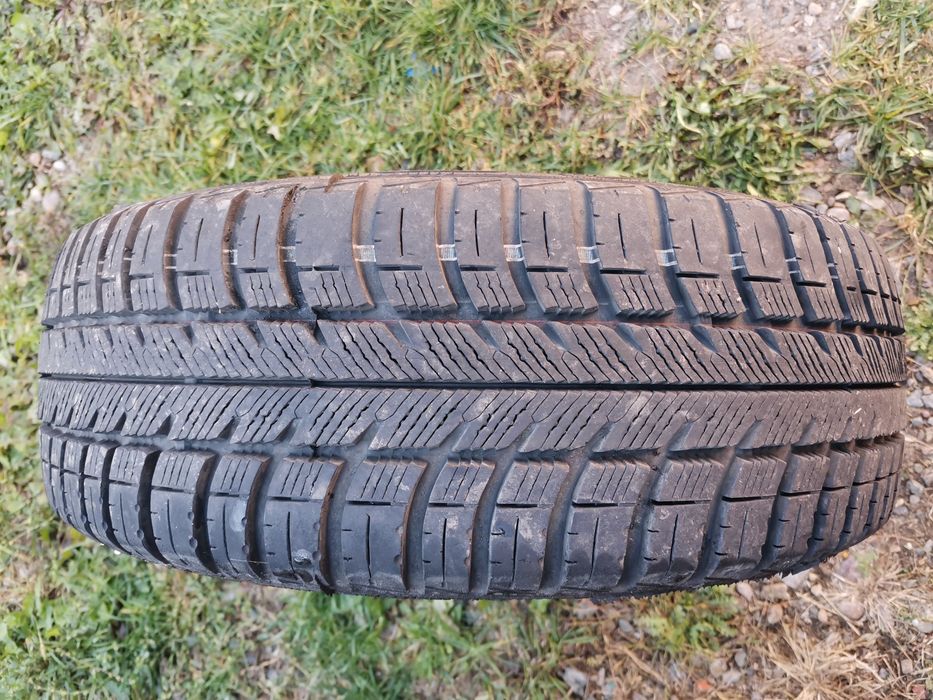 Vând anvelope de iarna