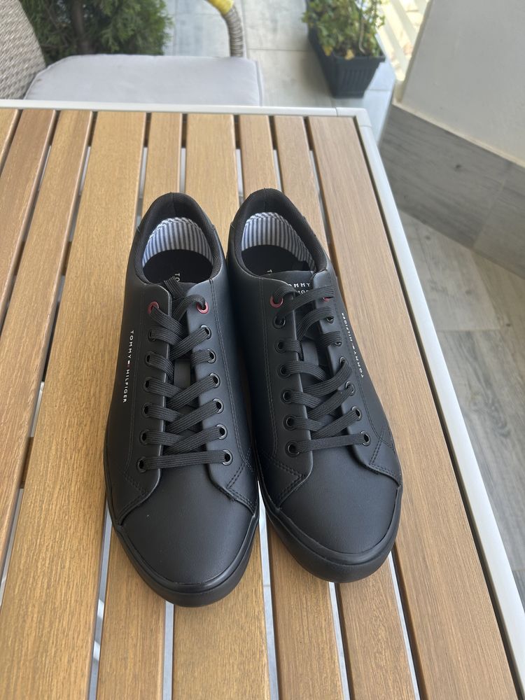 Papuci Tommy Himfiger de piele Noi originali