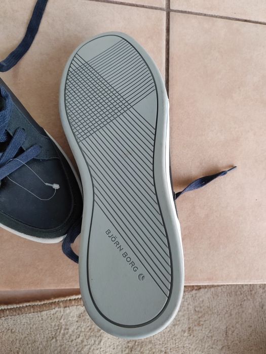 Adidași Bjorn 43 noi