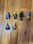 Продавам оригинални Lego човечета по 3лв