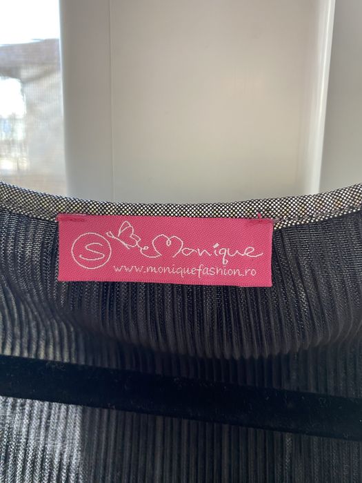 Bluza eleganta lucioasa marca Monique Fashion