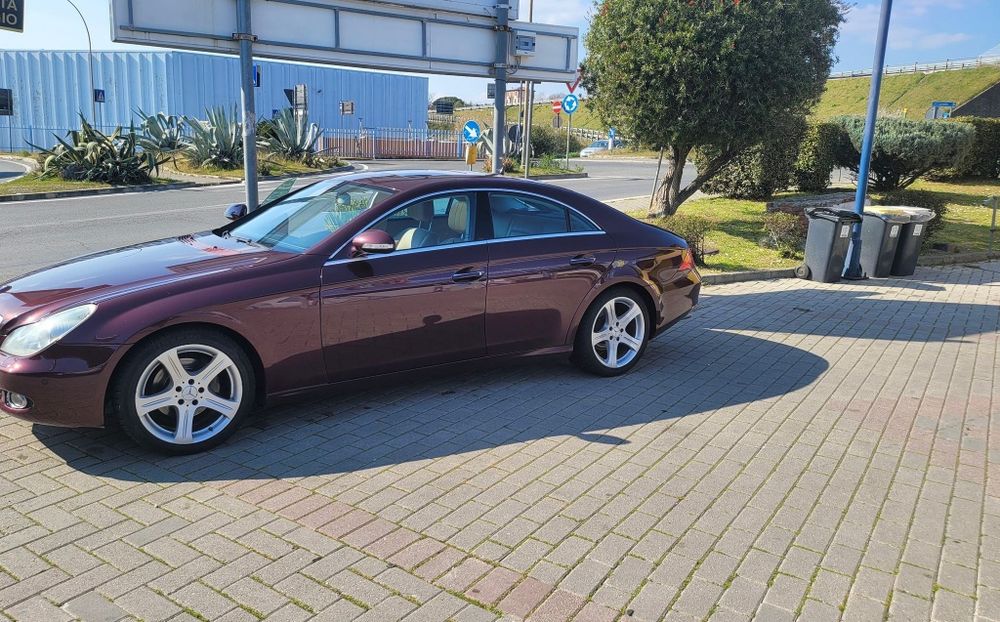 Vând Mercedes Benz Cls 320