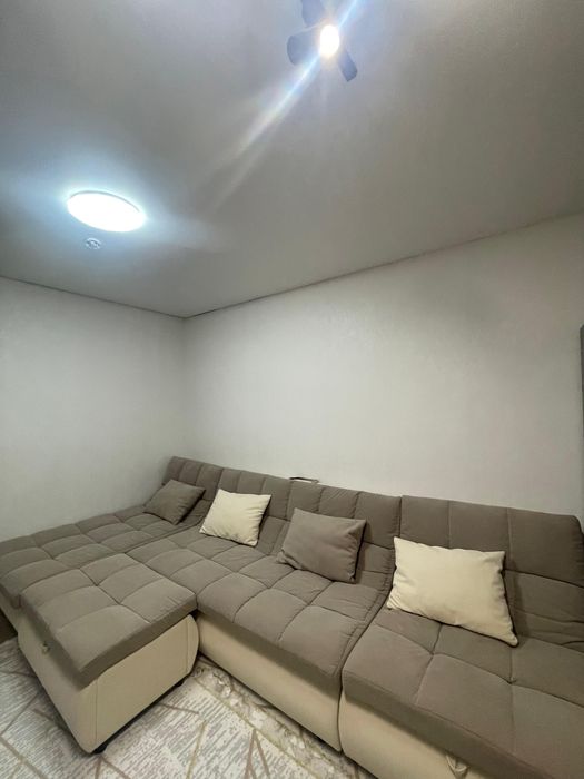 Продается новый диван.