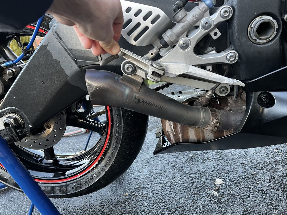 Akrapovic megaphone titan yamaha r6