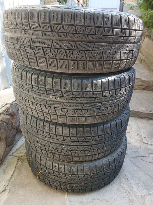 Зимние шины б/у  205 55R16
