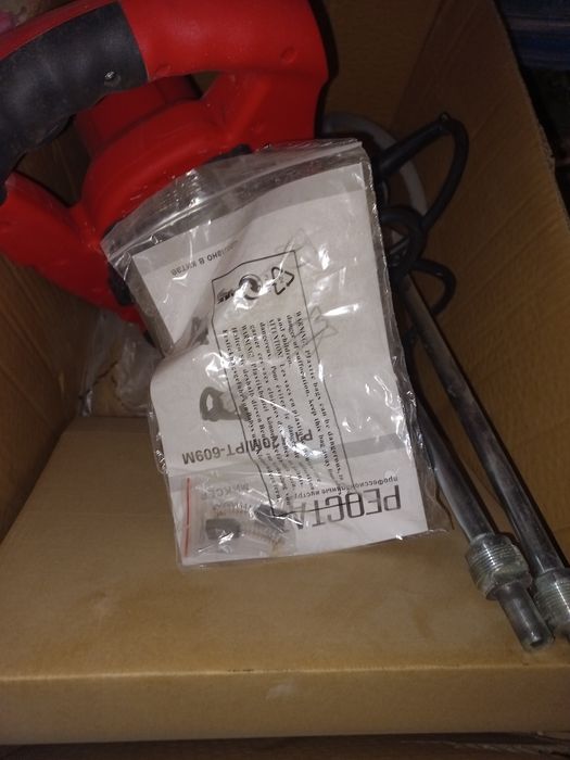 Миксер мощный в отличном состоянии один раз пользовался