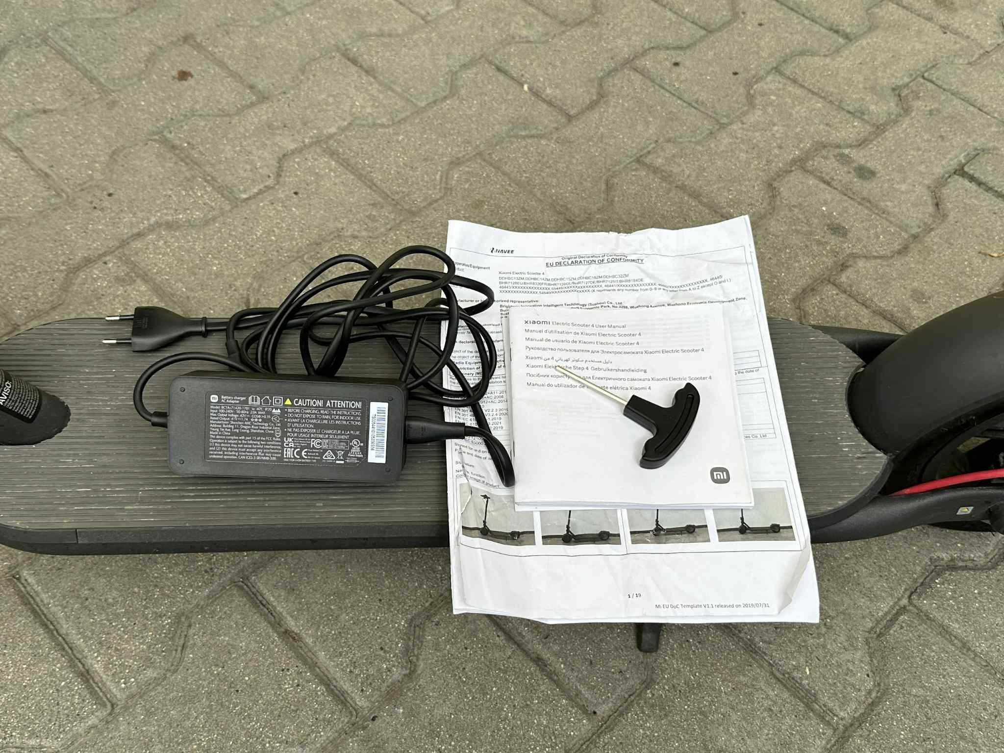 Електрическа Тротинетка Xiaomi ELECTRIC SCOOTER 4 / Перфектна
