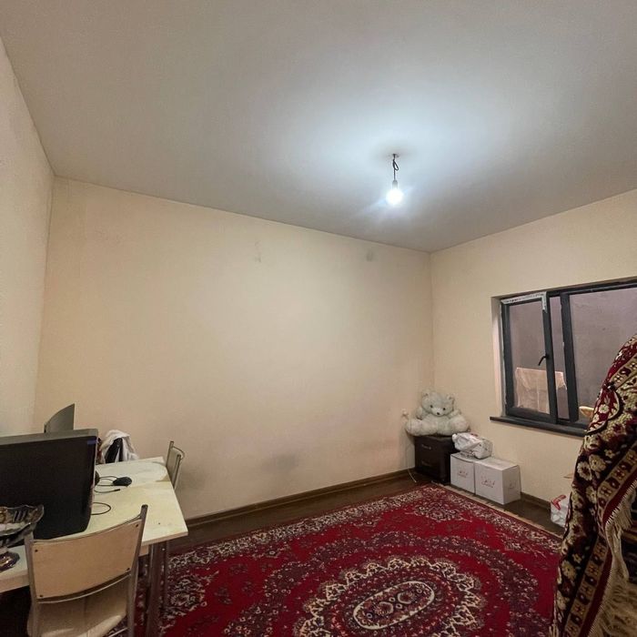 Куктеракдан утганда Қайнамада 1.5 сотиг 3 хона сотилади 47.000 булиши