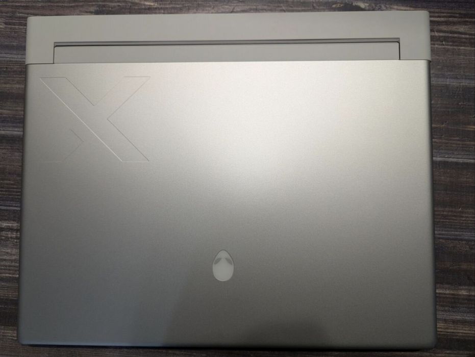 Alienware x16 R1, 13700h, 4070, 16gb, 1t, like new