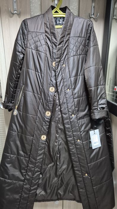 Продам  демисезонное пальто