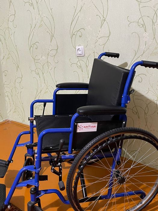 Инвалидное кресло