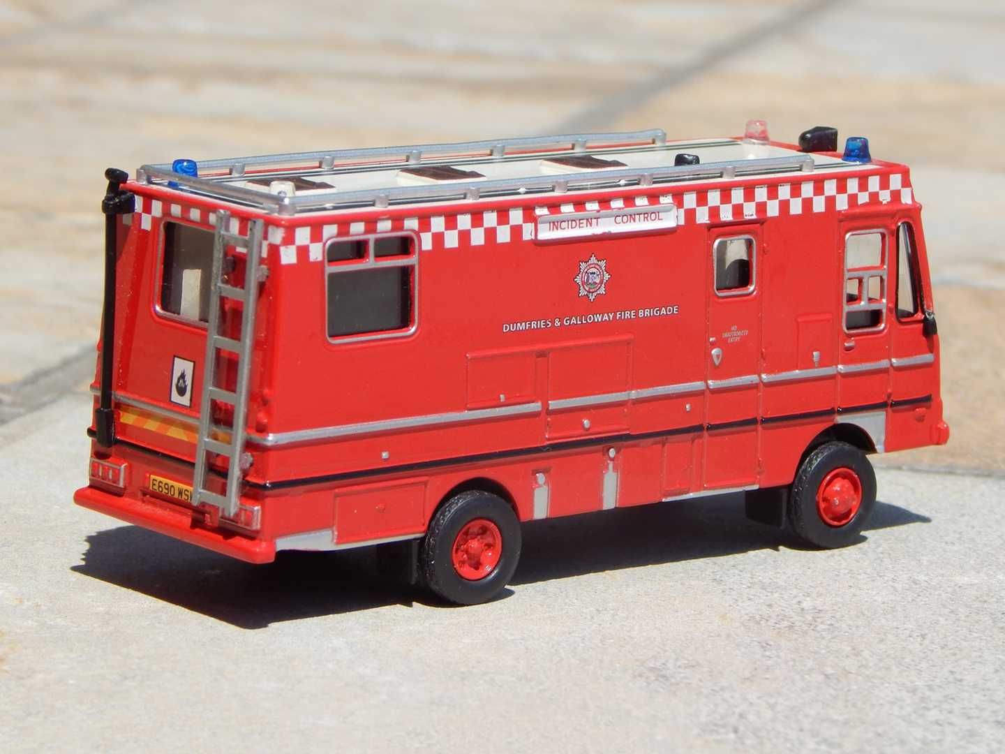 Macheta masina pompieri Dodge Command Unit 1988 sc 1:64