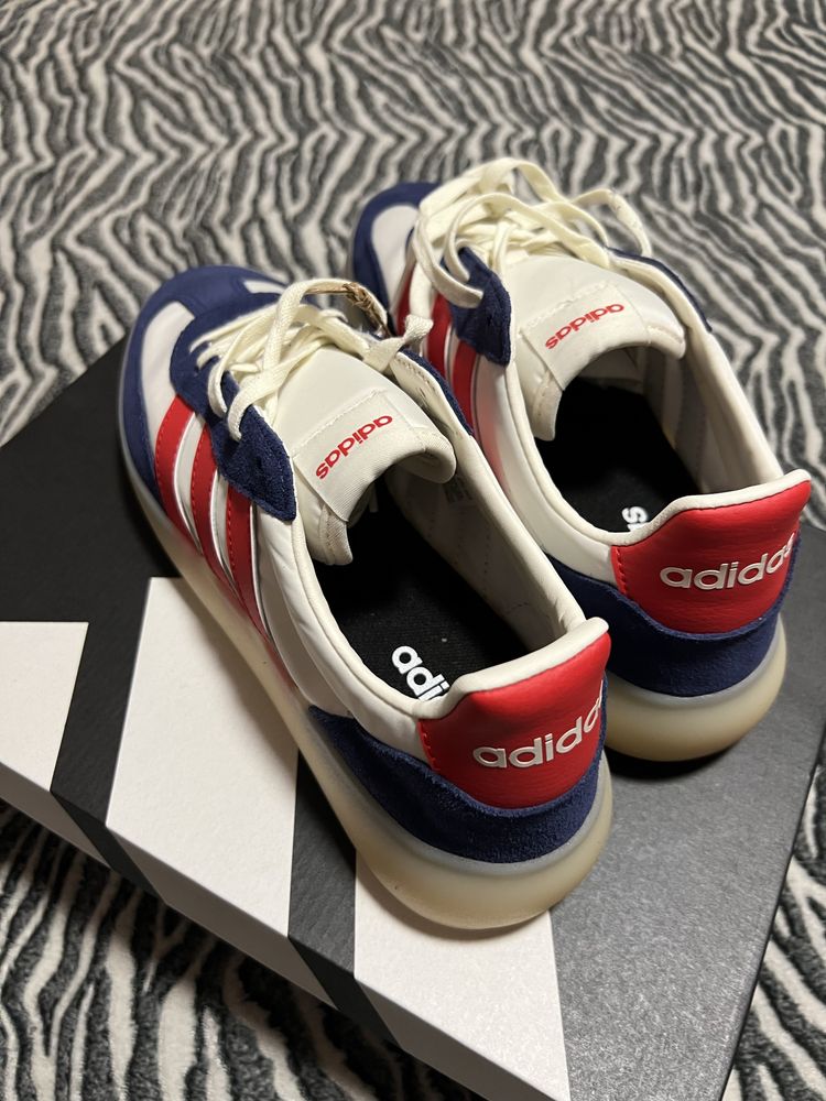 Adidas barreda decode маратонки
