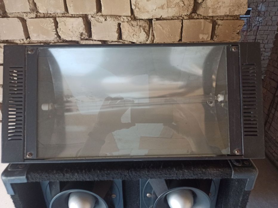 Усилитель, колонки, пульт, микрофон, стабилизат,стойка и т.