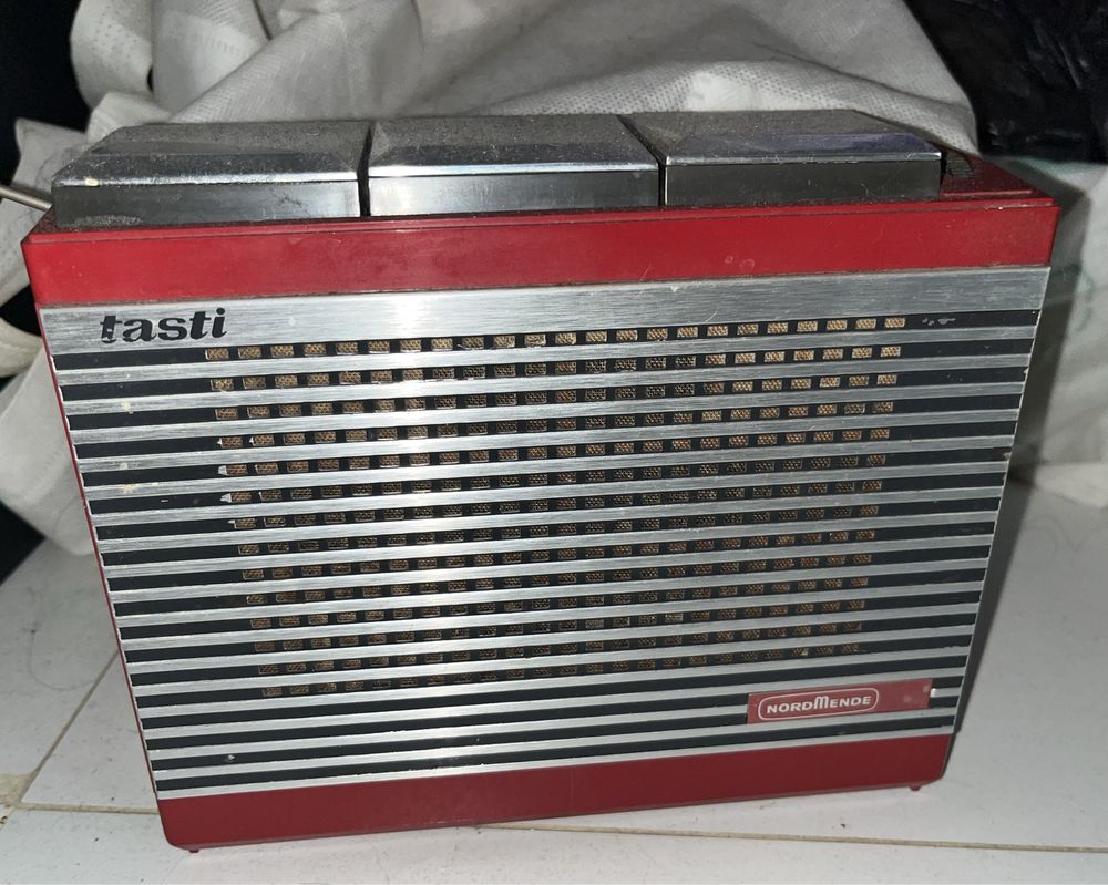Aparat radio vintage, Normende Tasti