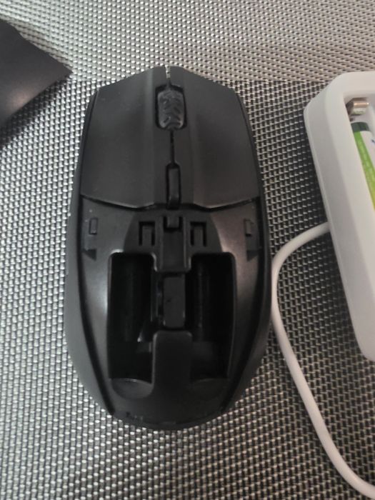 Rivals 3 Wireless мишка + зараждаща станция и 2 батерии