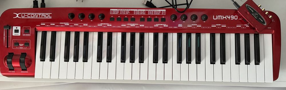 Claviatura MIDI studio Behringer UMX 490 si modul UCA 222
