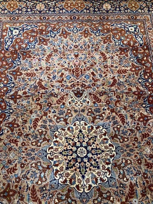 Covor persan iranian, executat manual, nod cu nod, lana