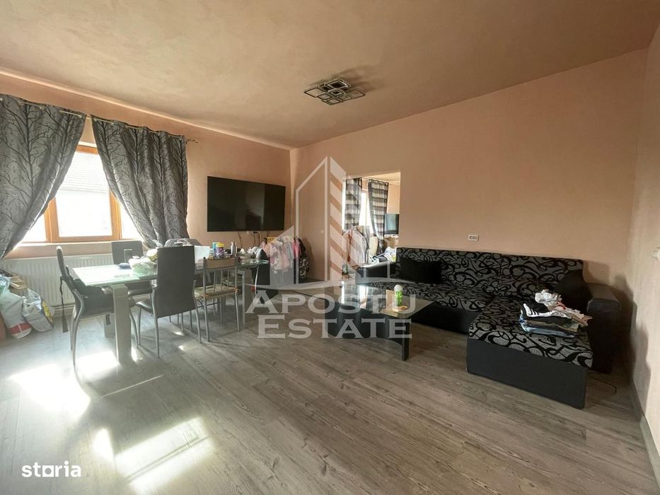 Apartament 3 camere, spatios, cu terasa si garaj, zona Bujac