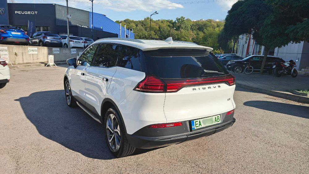 кола, автомобил Aiways U5  – електромобил, електричка