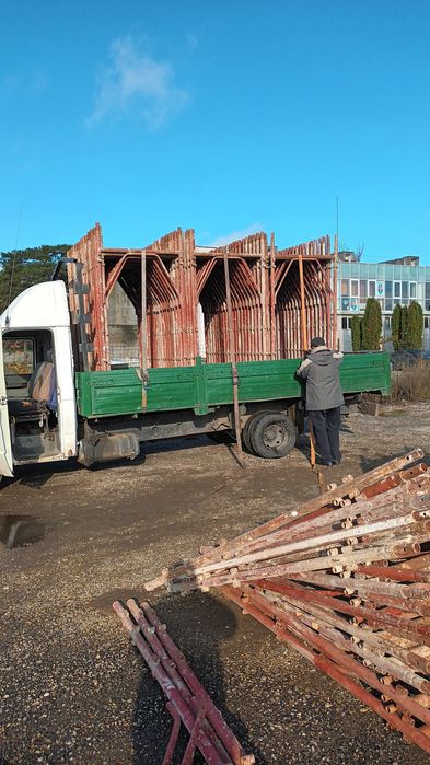 Vând sau  închiriez  schela model italian