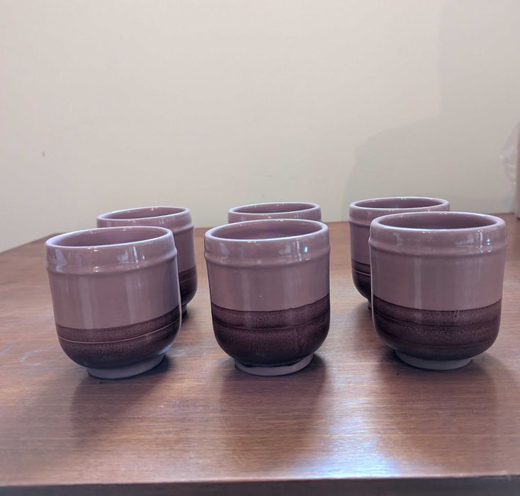 продавам керамичен и порцеланов сервиз