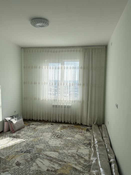 SROCHNO!!!  Ibn Sino 1 da  3 xona Novostroka sotiladi!! MAKLER EMASMAN