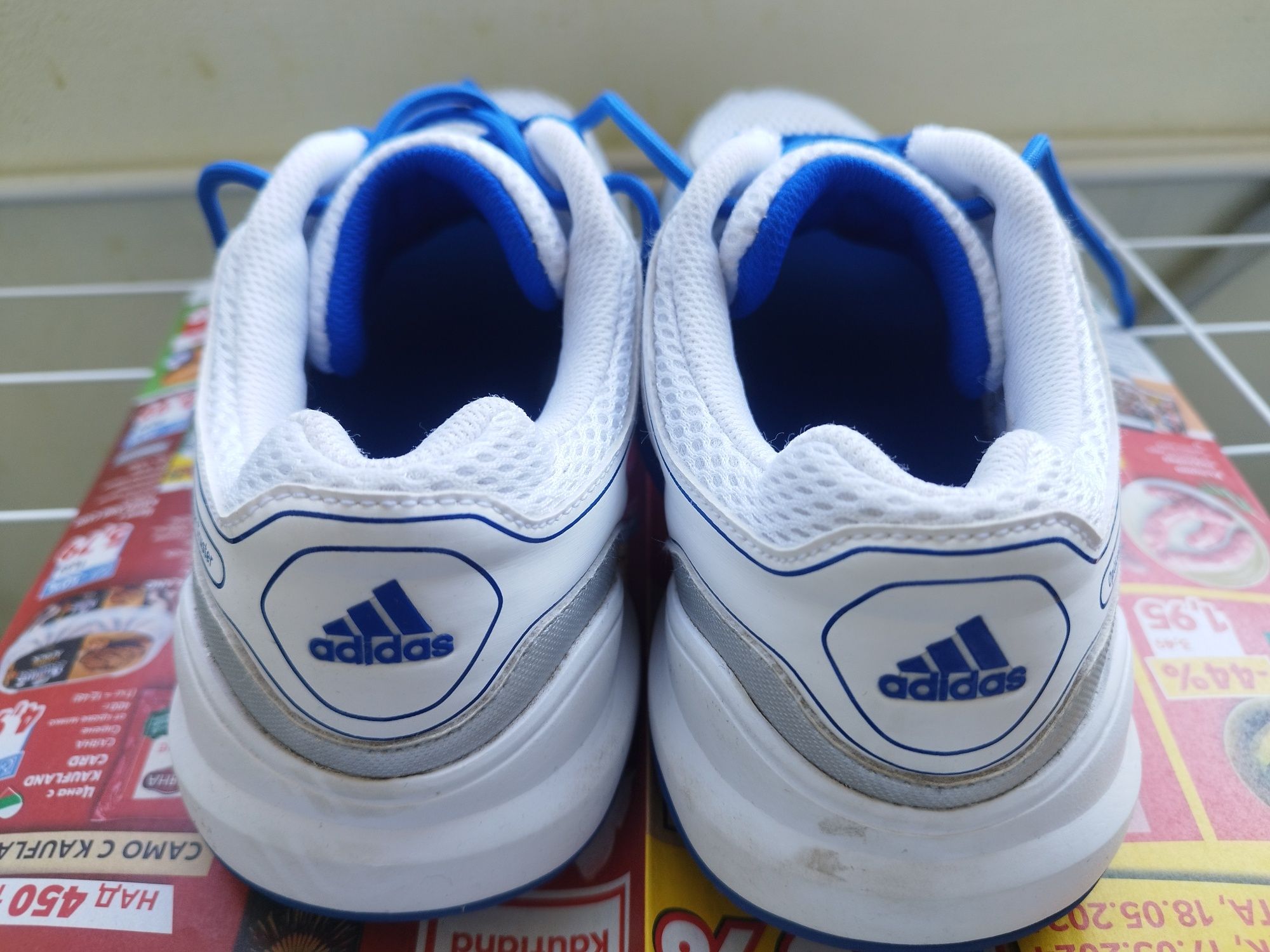 Маратонки Nike  и Adidas