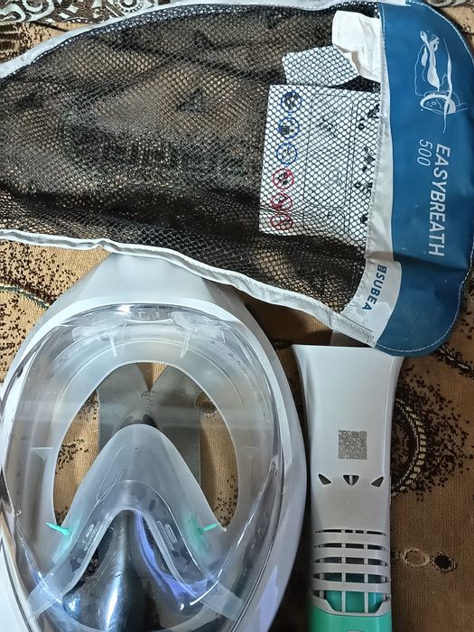 Маска для подводнова плавания .