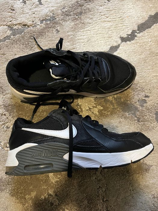 Дамски маратонки NIKE-38 номер