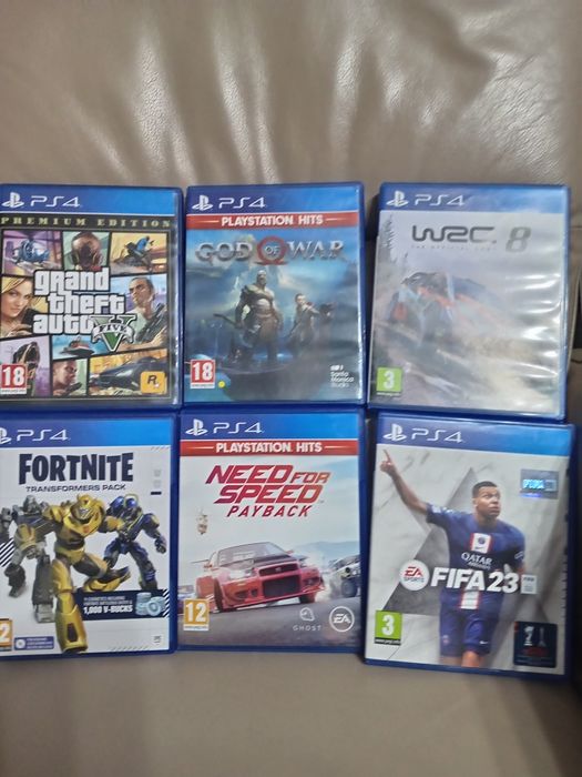 PS4+ 12игри и два джойстика