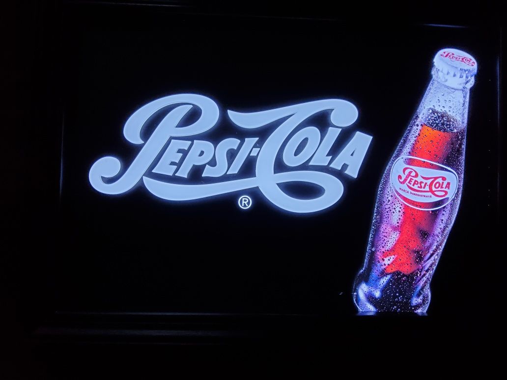 Reclama luminoasa Pepsi